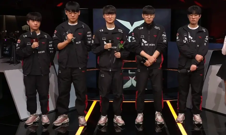 开云体育入口-V5翻盘C9，Gumayusi线上压制力十足顶尖较量半决赛，引爆全场热议的简单介绍